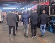 Russian customers come to the factory for inspection and business negotiation