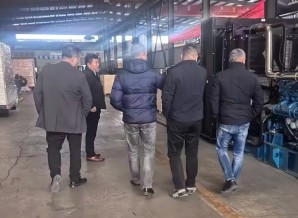 Russian customers come to the factory for inspection and business negotiation