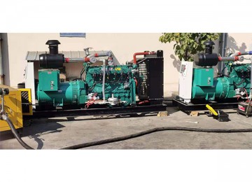 两台燃气机组发往河北养殖户